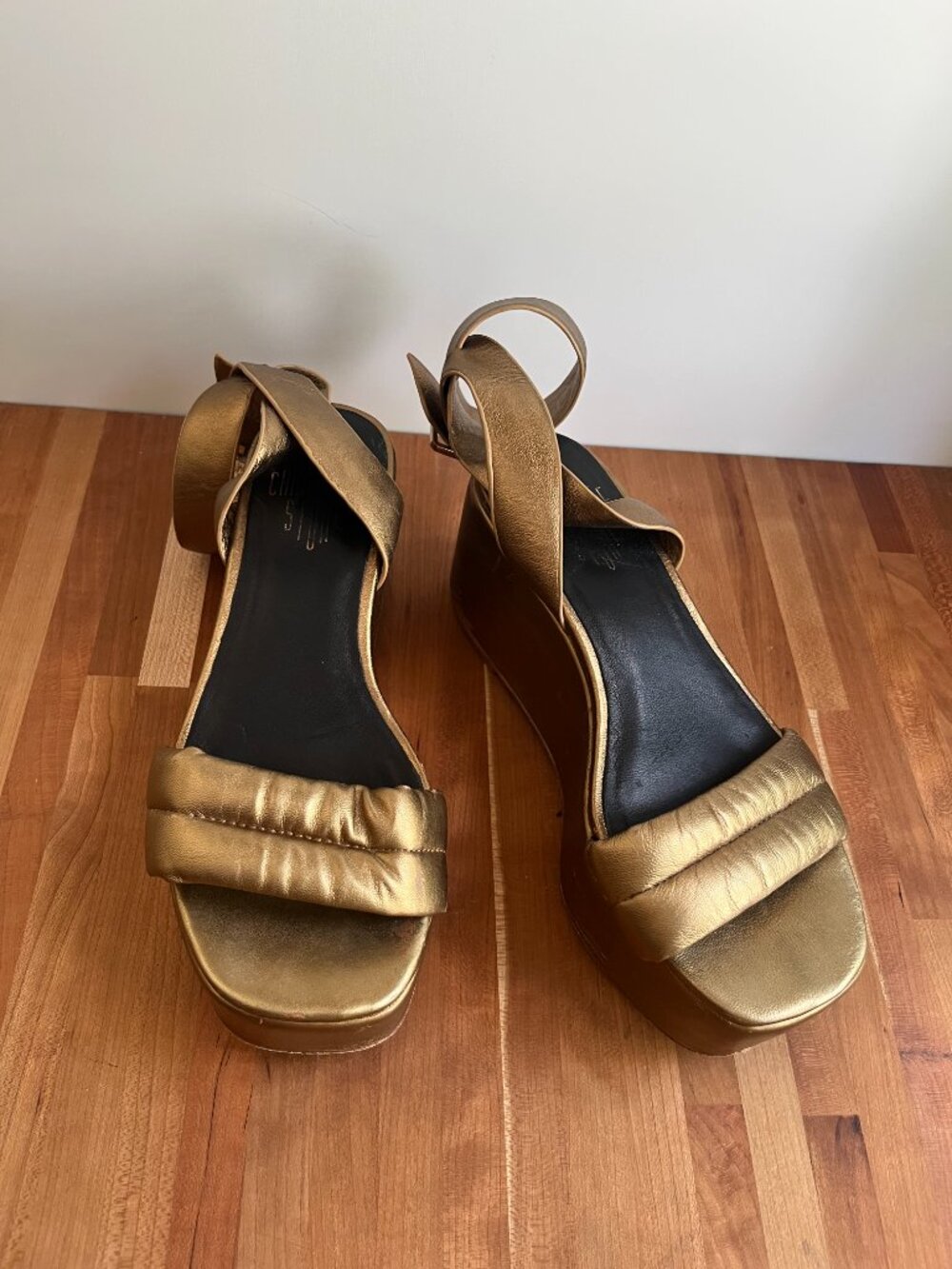 Charlotte Stone Metallic Gold Platform Wedge Sa - Picture 7 of 8